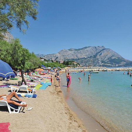 Lovely Apartment In Omis With Kitchen Extérieur photo