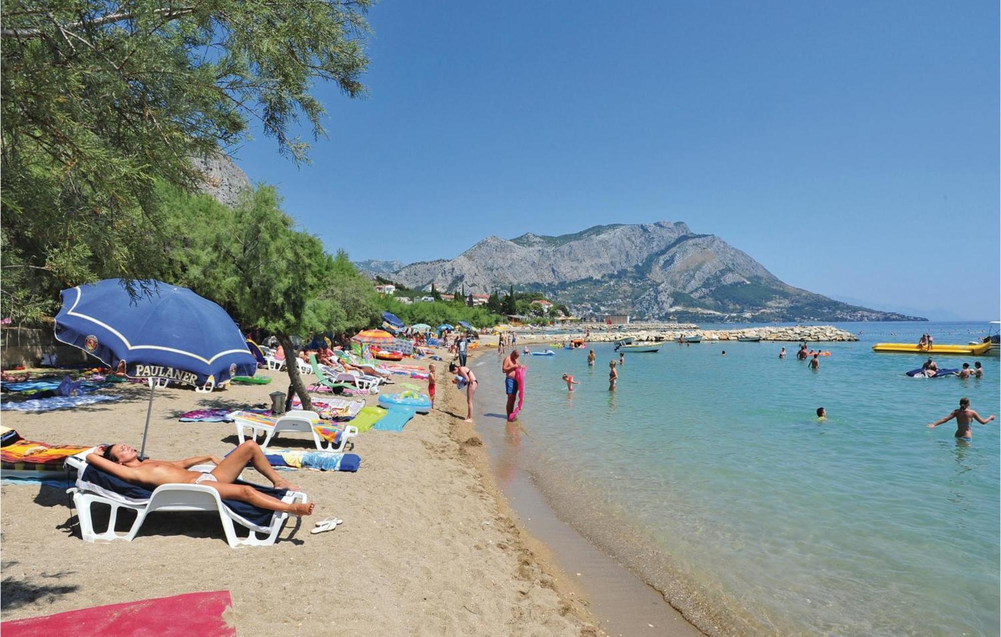 Lovely Apartment In Omis With Kitchen Extérieur photo